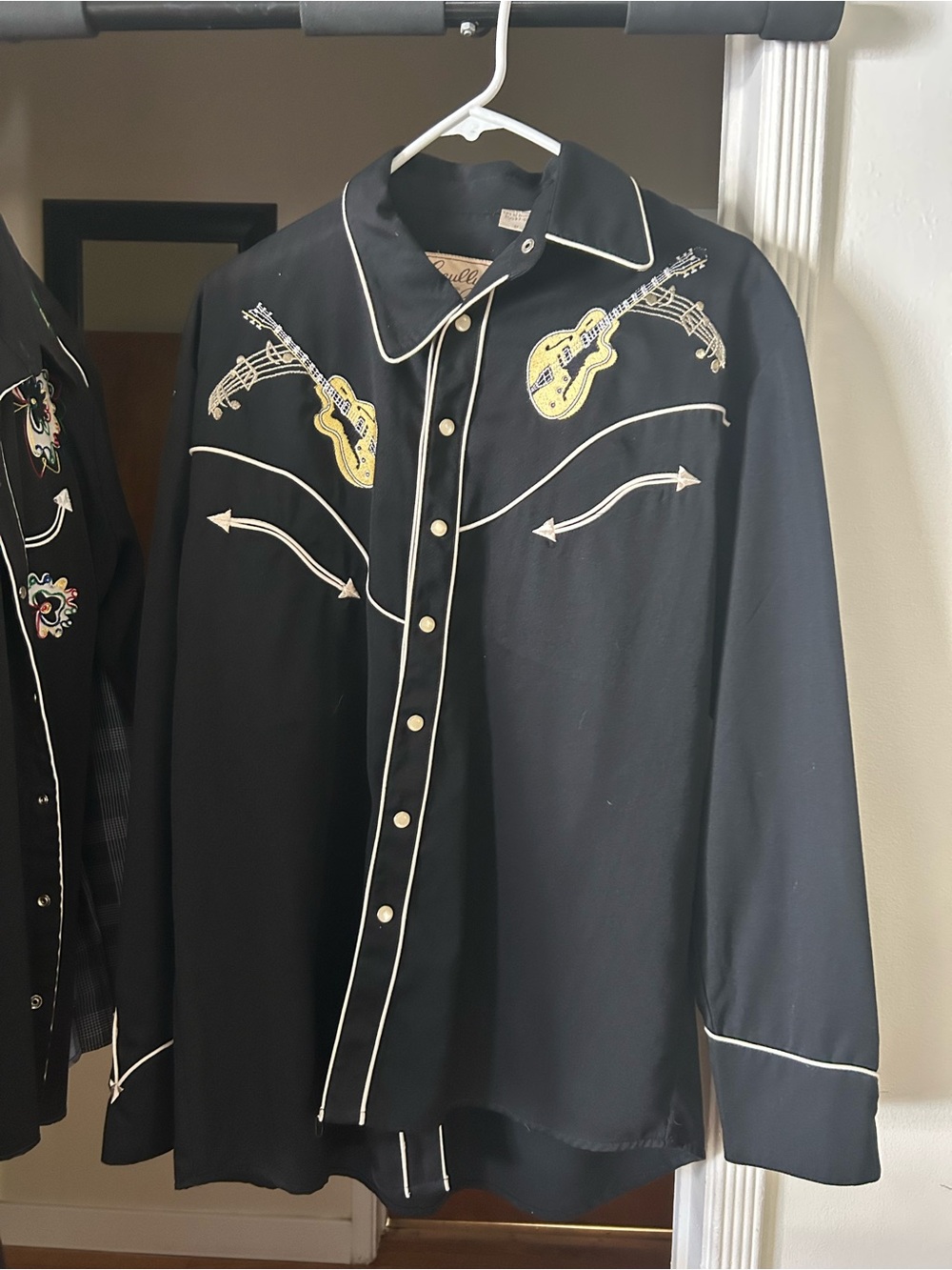 Vintage Men's Black Western Guitar Embroidered Shirt